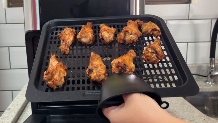 Coxinhas de frangos feitas na air fryer oven Mondial
