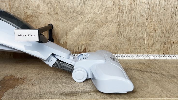 Alcance do Black+Decker AVM1200 abaixo de camas