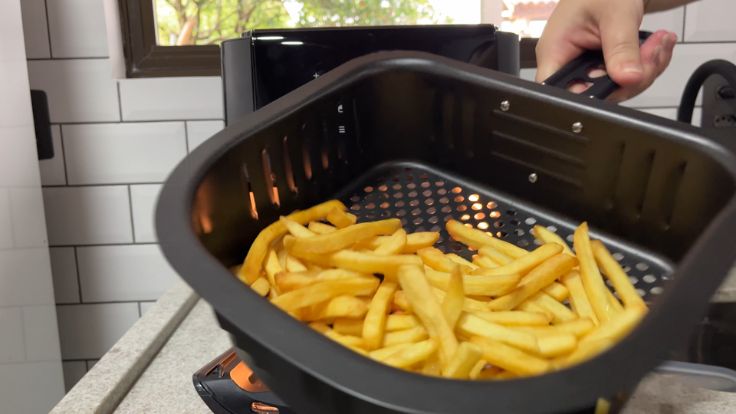 Batatinhas fritas feitas na Electrolux EAF90