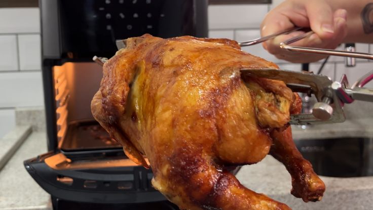 Frango de padaria preparado da air fryer oven EAF90